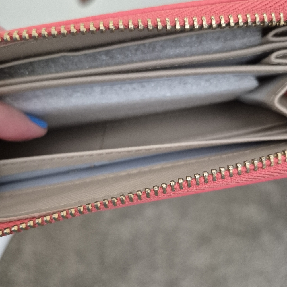 New Wallet - Picture 6 of 7